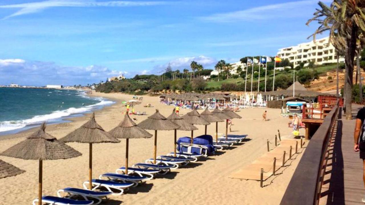 Mijas Costa - Beachside Apartment-B Sitio de Calahonda Kültér fotó